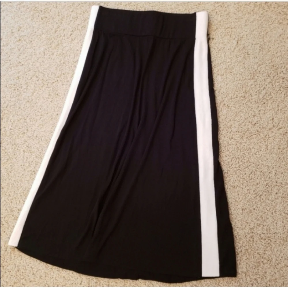 Bailey 44 Finish Line Skirt Black & White Size Small New With Tags